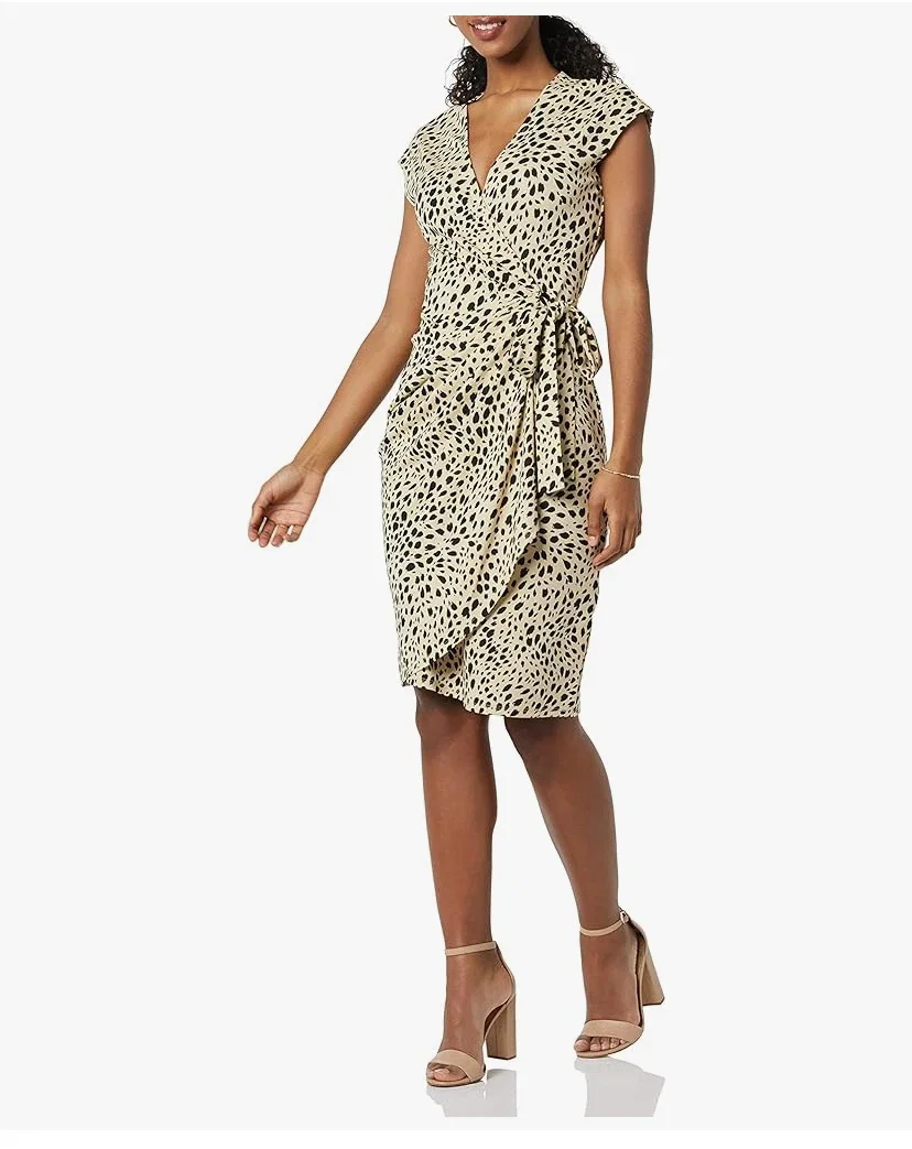 Amazon Essentials Robe Cache-cœur Classique, Manches Cape (Disponible en Grande Taille) Femme