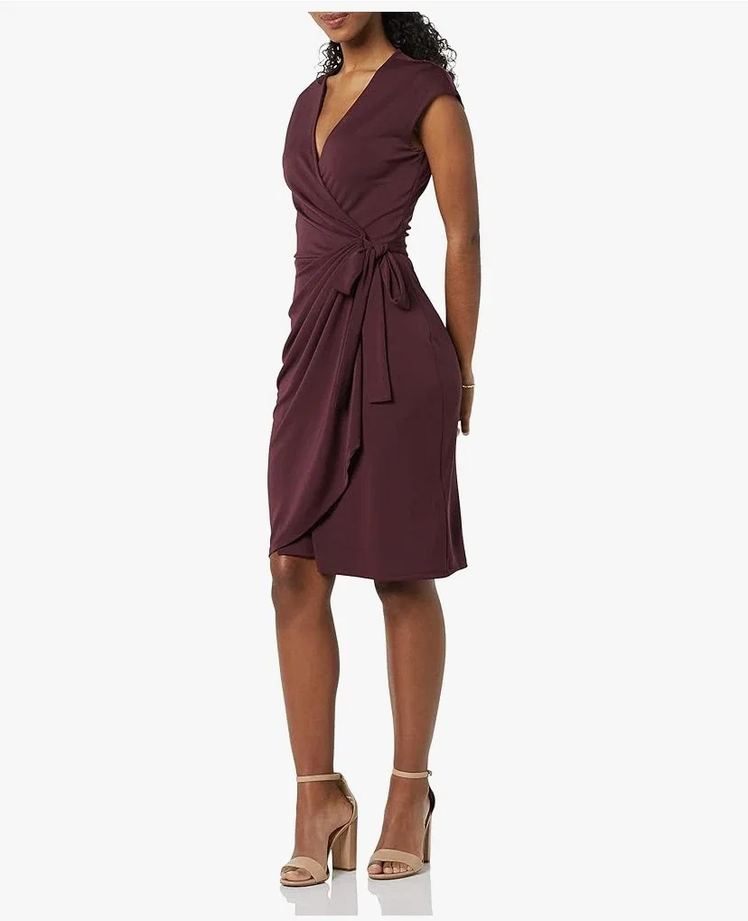 Amazon Essentials Robe Cache-cœur Classique, Manches Cape (Disponible en Grande Taille) Femme
